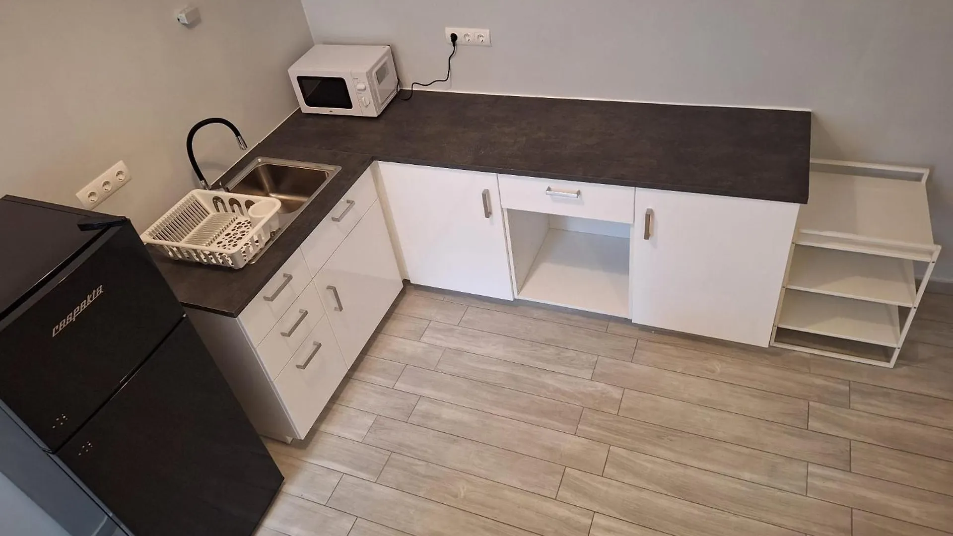 Betariel'Com Donau Zentrum فيينا 0*,  النمسا