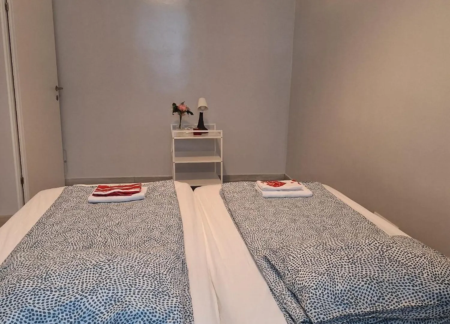 Betariel'Com Donau Zentrum فيينا 0*,